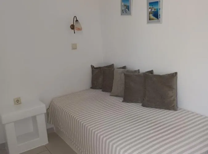 Theofanis Agia Anna (Naxos)