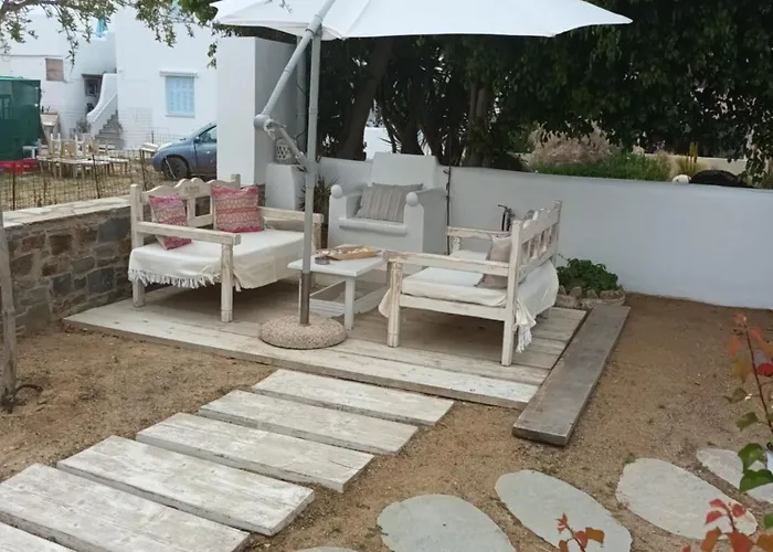 Theofanis Agia Anna (Naxos)