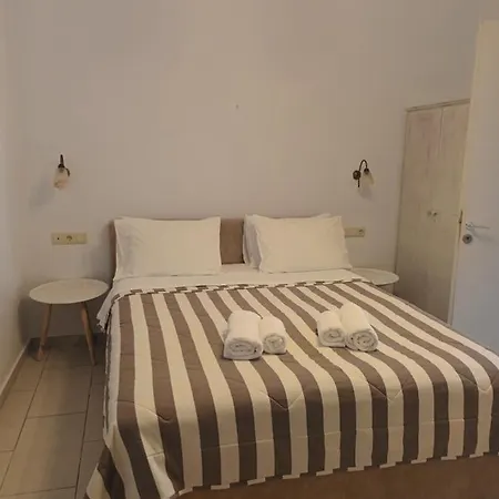 Theofanis 3* Αγία Άννα